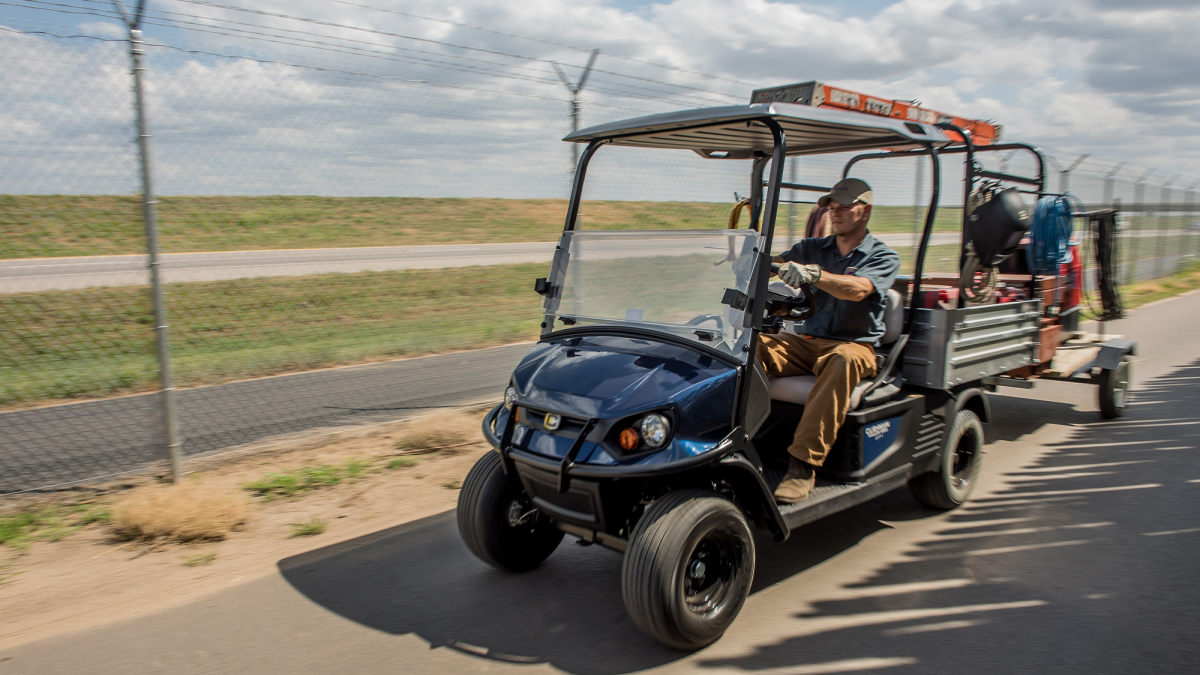 Cushman Hauler 1200 Commercial Utility Vehicle