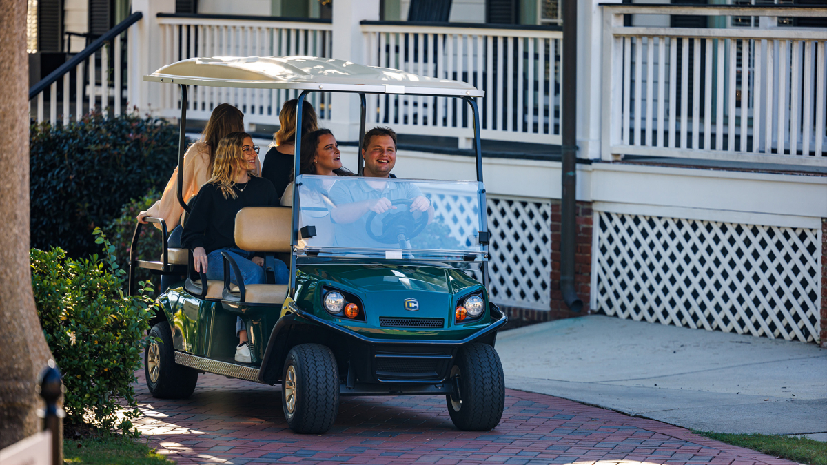 Cushman Shuttle 6, 6 Passenger Vehicle